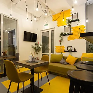 Stories Hub Apart Otel Lviv