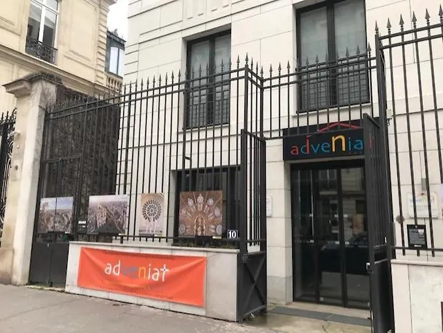 Adveniat Paris Hostel