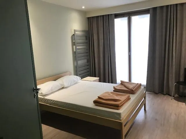 Adveniat Paris Hostel 0*,