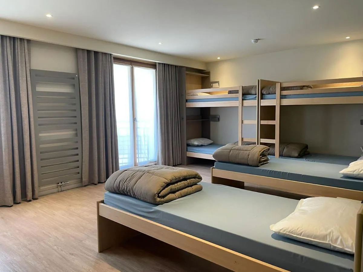 Adveniat Paris Hostel 0*,