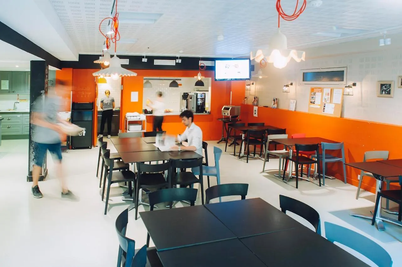 Adveniat Paris Hostel